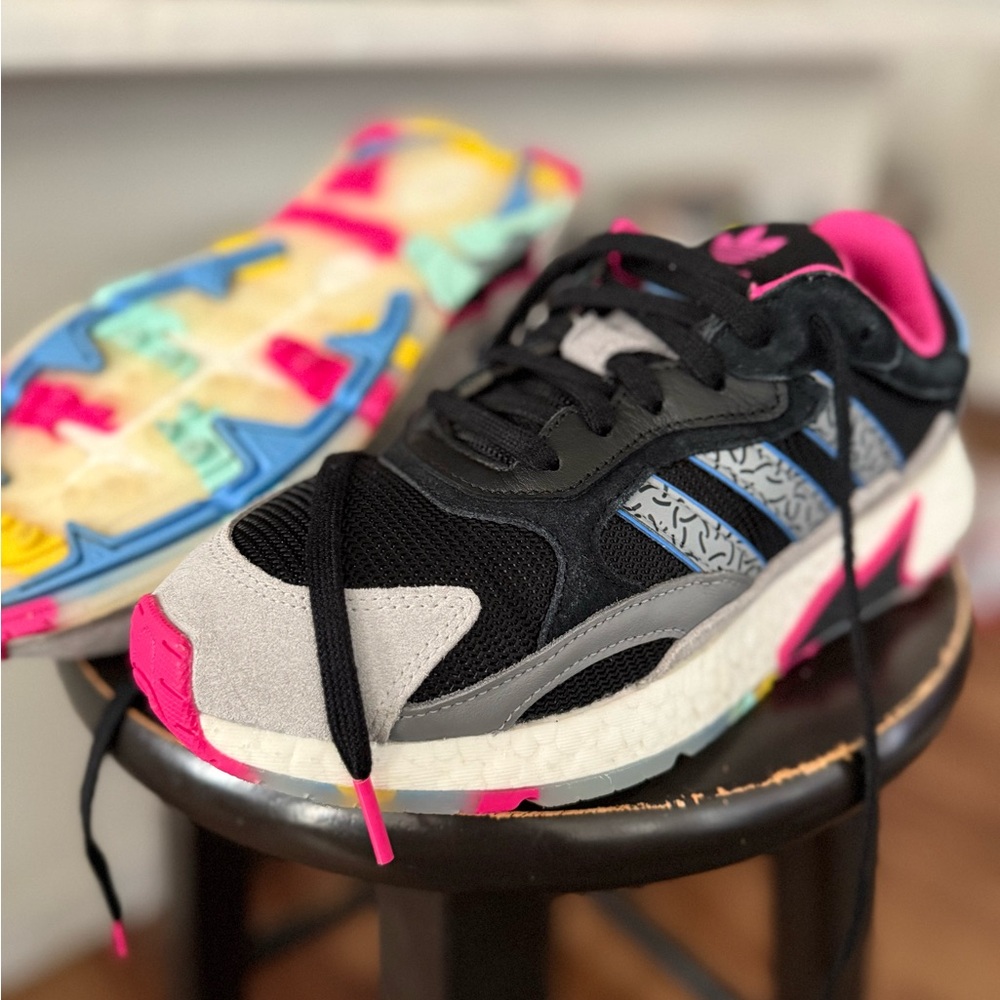 Adidas Men’s Black and Pink Sneakers